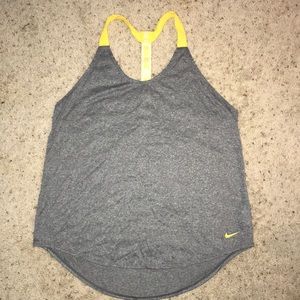 NIKE dri-fit loses tank